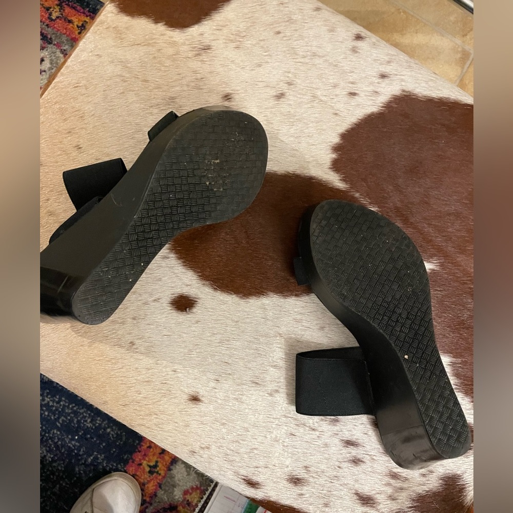 Charles David Black Wedges - Picture 5 of 7